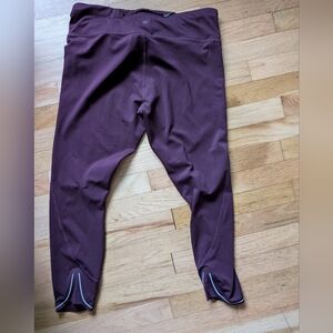 Athleta maroon running leggings with pockets sz L